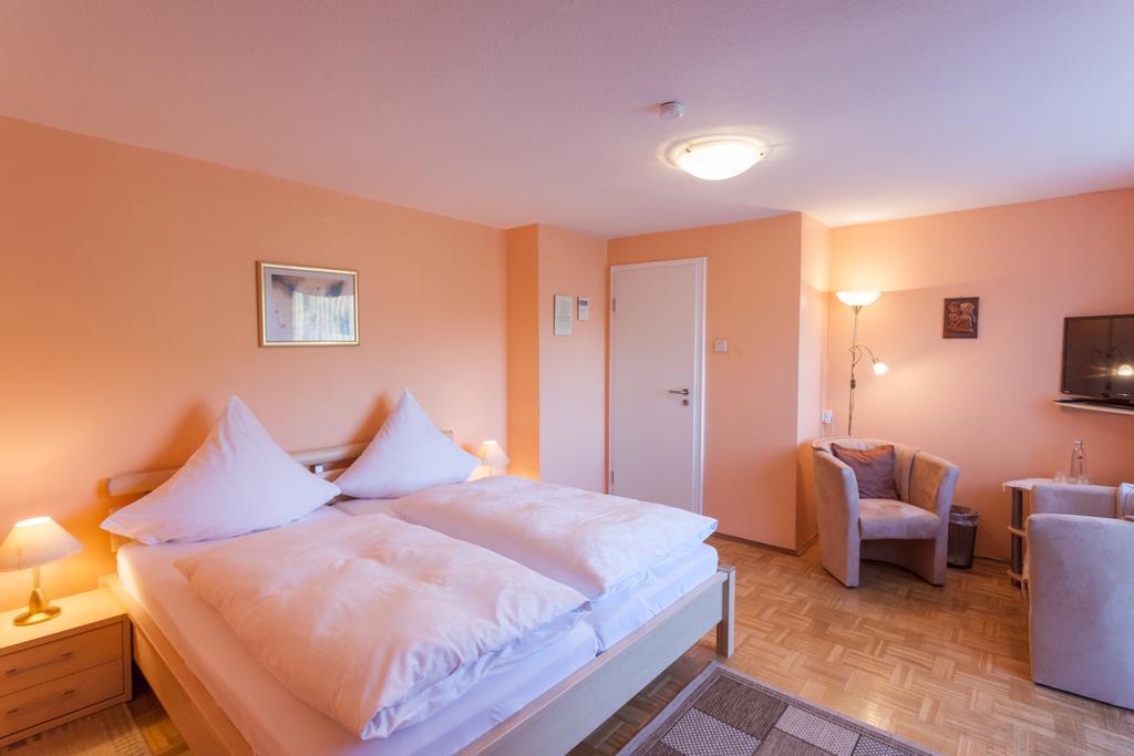 Haus Kesper-Brunen Hotel Вилинген Стая снимка