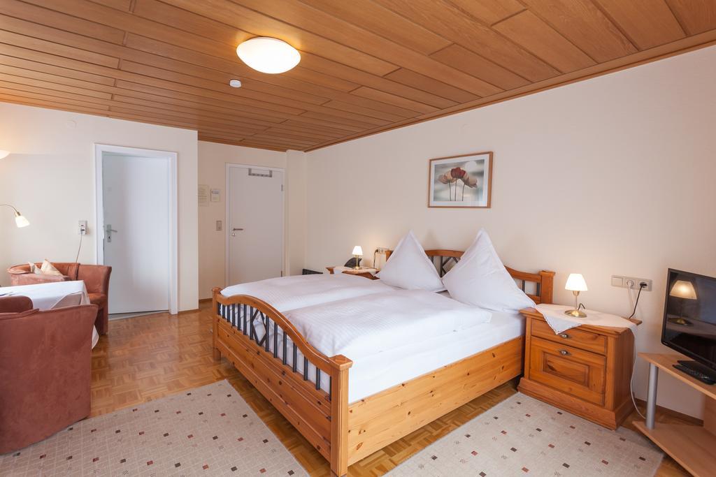 Haus Kesper-Brunen Hotel Вилинген Екстериор снимка