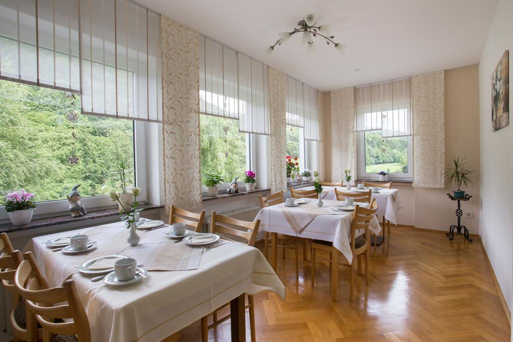Haus Kesper-Brunen Hotel Вилинген Екстериор снимка
