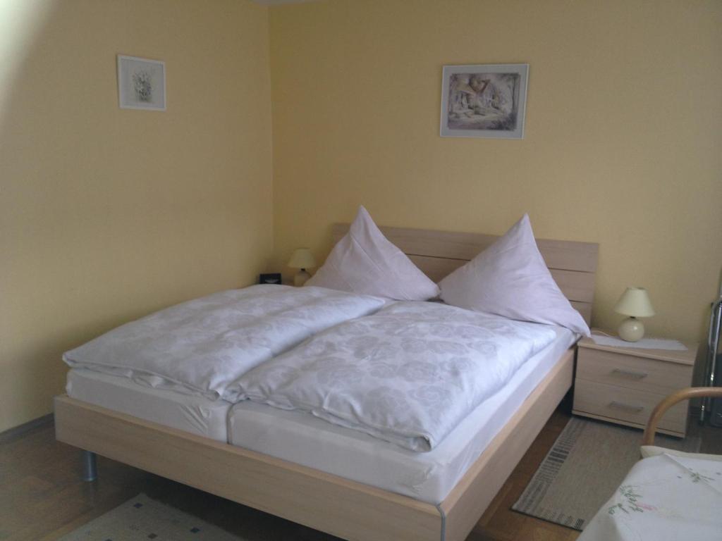Haus Kesper-Brunen Hotel Вилинген Стая снимка